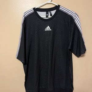 𝅺Brand new Adidas’s shirt